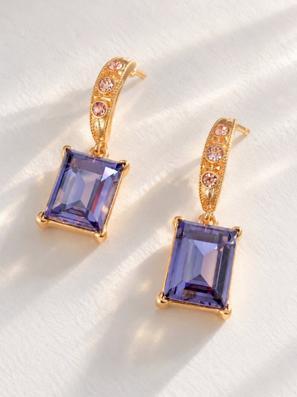 Oscar de la Renta Purple Crystal Drop Earrings Gold Tone Statement Earrings 💜